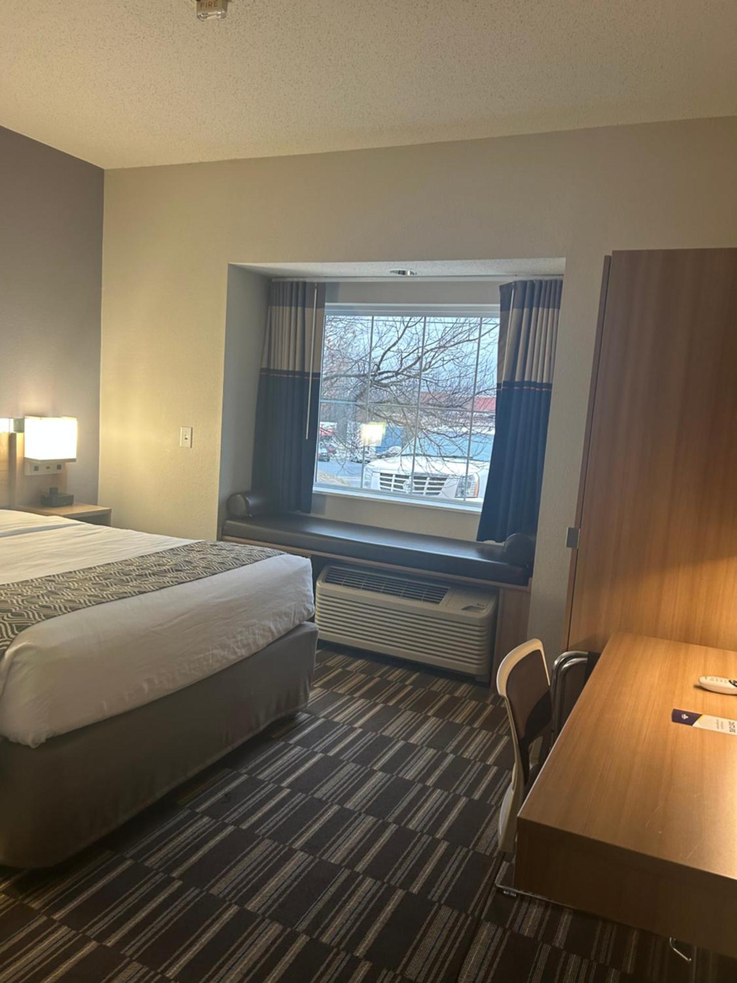 Microtel Inn & Suites By Wyndham Линчбърг Екстериор снимка